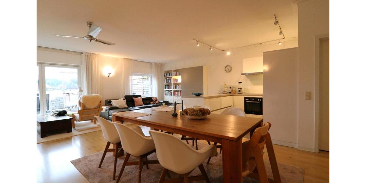 Charmanter Bungalow zu vermieten. Ruhige , zentrale Lage 4 zimmer