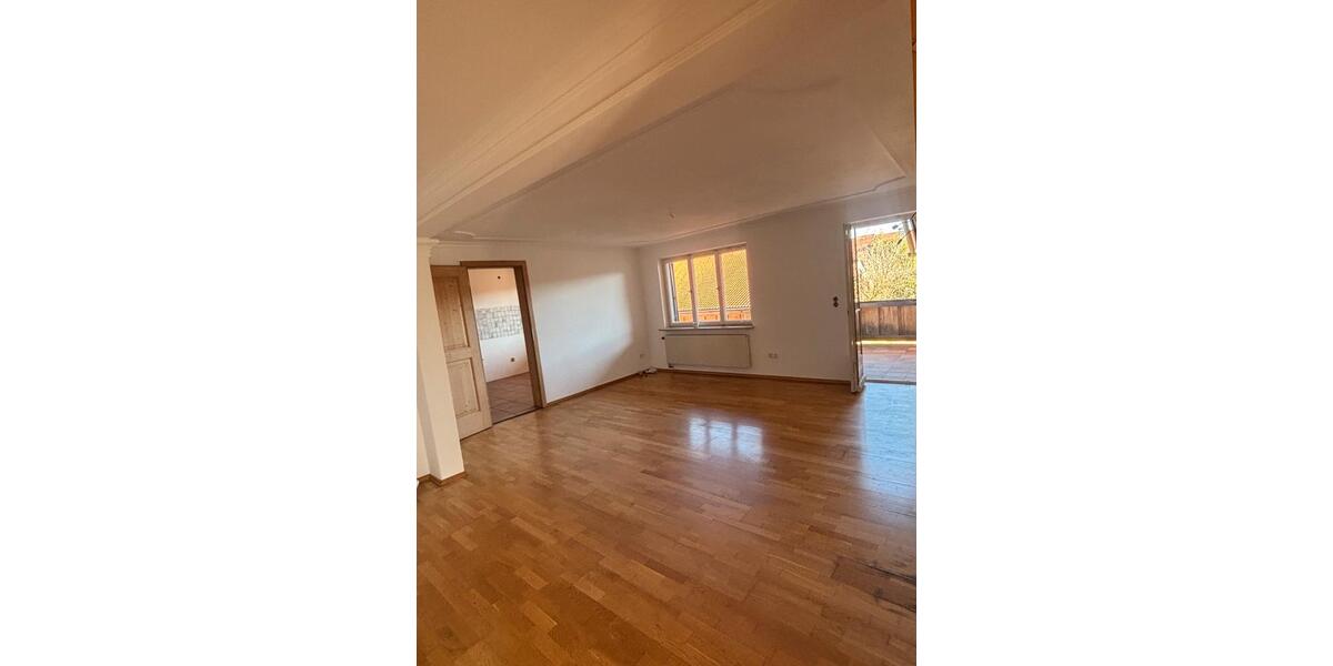 Terrassenwohnung Dietramszell - 3 Zimmer, 114 m&sup2;, 1.100&euro; | Angebot:25239538