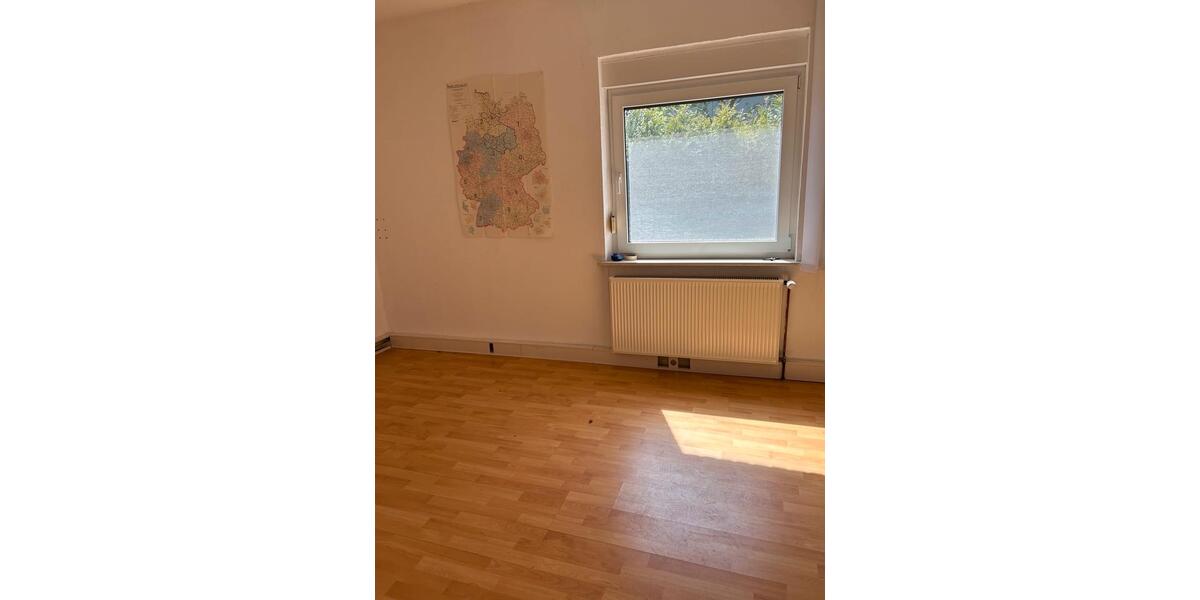 Etagenwohnung Hodenhagen - 8 Zimmer, 136 m&sup2;, 1.400&euro; | Angebot:26550604