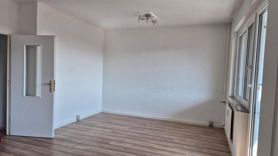 Etagenwohnung Sömmerda - 3 Zimmer, 60 m&sup2;, 550&euro; | Angebot:26056117