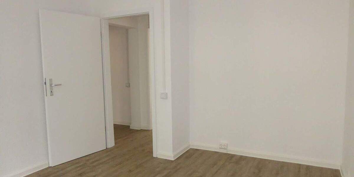 Etagenwohnung Bernburg (Saale) Bernburg - 3 Zimmer, 57 m&sup2;, 329&euro; | Angebot:25739820