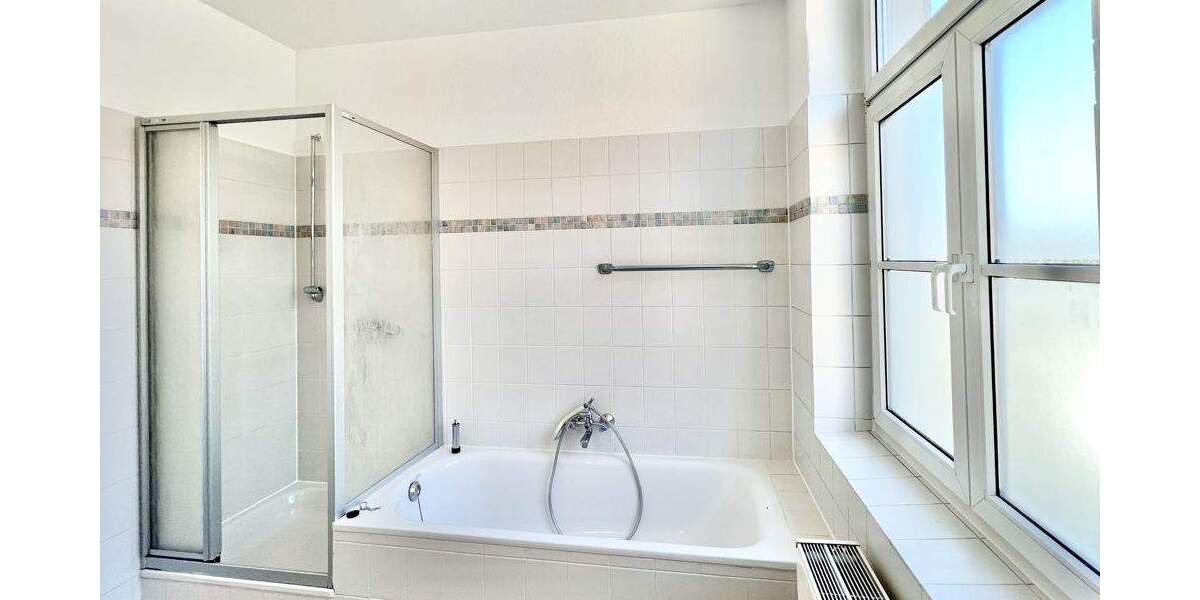 Etagenwohnung Detmold Innenstadt - 2 Zimmer, 69 m&sup2;, 600&euro; | Angebot:25694608