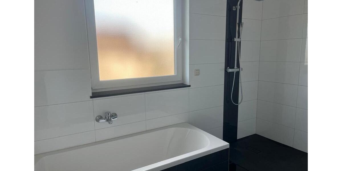 Terrassenwohnung Laatzen - 3 Zimmer, 120 m&sup2;, 1.700&euro; | Angebot:26125207