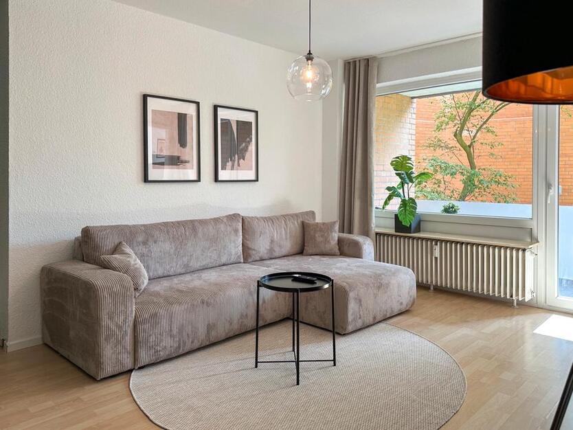 Voll möbliertes Apartment frei im Oktober