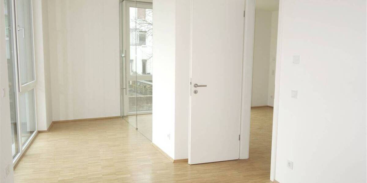 Etagenwohnung Mönchengladbach Stadtmitte - 2 Zimmer, 65 m&sup2;, 867&euro; | Angebot:26161702