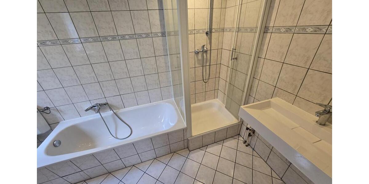 Erdgeschoßwohnung Kaltenkirchen - 4 Zimmer, 105 m&sup2;, 1.100&euro; | Angebot:26199144