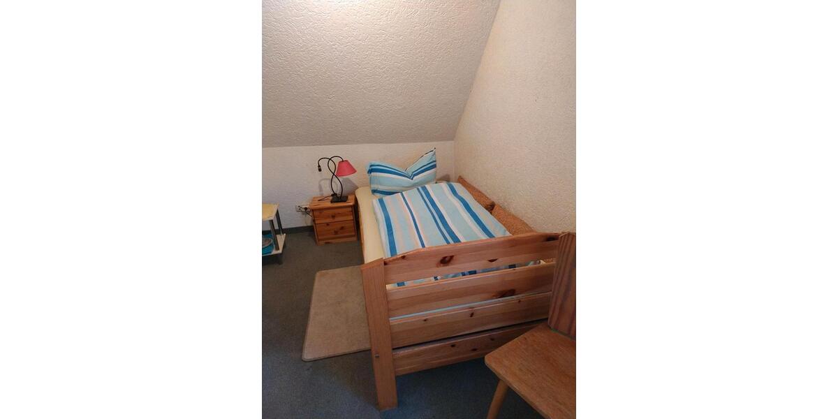 Wohnen auf Zeit Langensendelbach - 1 Zimmer, 15 m&sup2;, 350&euro; | Angebot:26676059