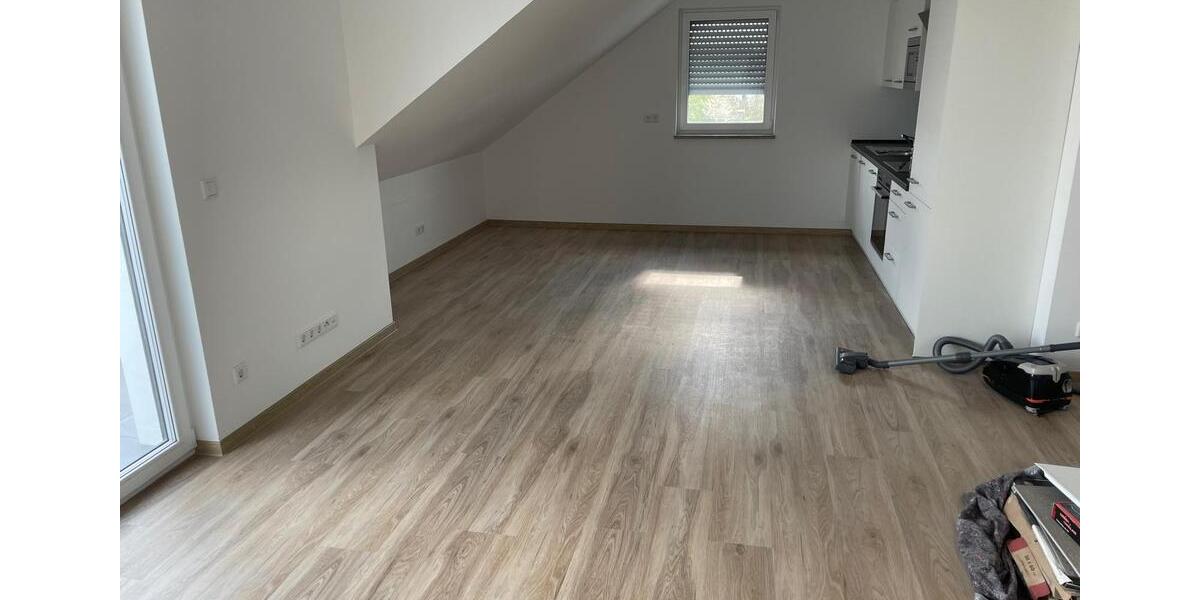 Dachgeschoßwohnung Bad Windsheim - 3 Zimmer, 73 m&sup2;, 850&euro; | Angebot:26296551
