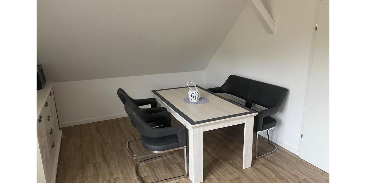 Dachgeschoßwohnung Willingen (Upland) - 3 Zimmer, 95 m&sup2;, 530&euro; | Angebot:25403288
