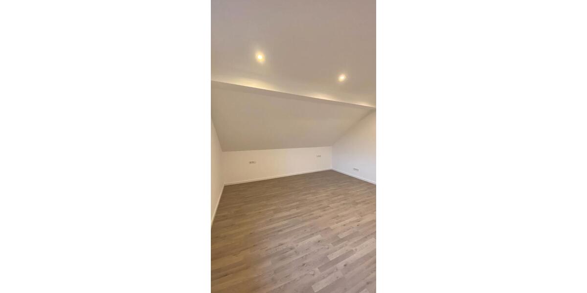 Dachgeschoßwohnung Heusweiler - 3 Zimmer, 88 m&sup2;, 790&euro; | Angebot:26538704