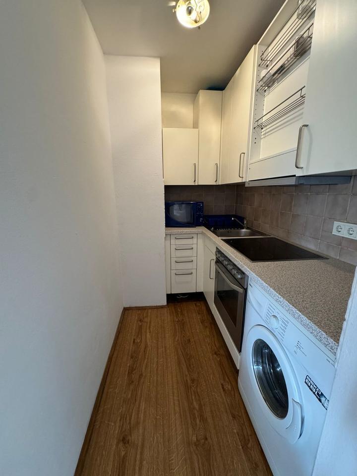 1ZW in Freising für 3 Personen von Privat