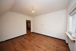 Dachgeschoßwohnung Großostheim - 4 Zimmer, 90 m&sup2;, 880&euro; | Angebot:25752512