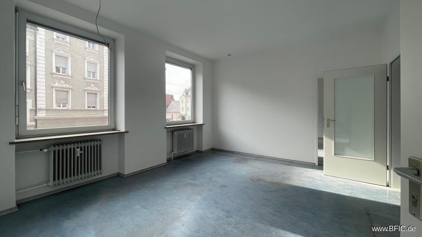 Büroetage in Toplage FFB – wird renoviert zimmer