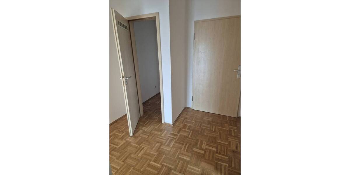 Etagenwohnung Pfarrkirchen - 2 Zimmer, 72 m&sup2;, 545&euro; | Angebot:26117661