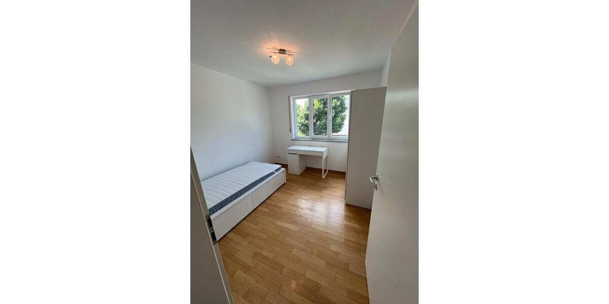 Wohnen auf Zeit Haar - 3 Zimmer, 100 m&sup2;, 700&euro; | Angebot:26048346