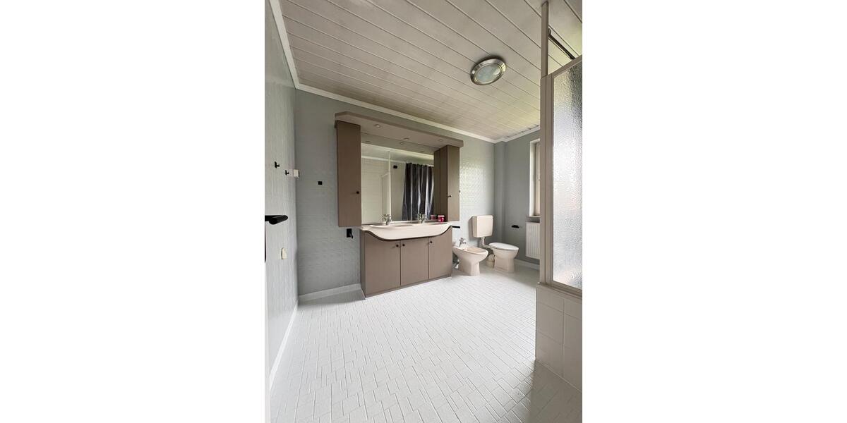 Wohnen auf Zeit Idstein - 5 Zimmer, 280 m&sup2;, 680&euro; | Angebot:26495151