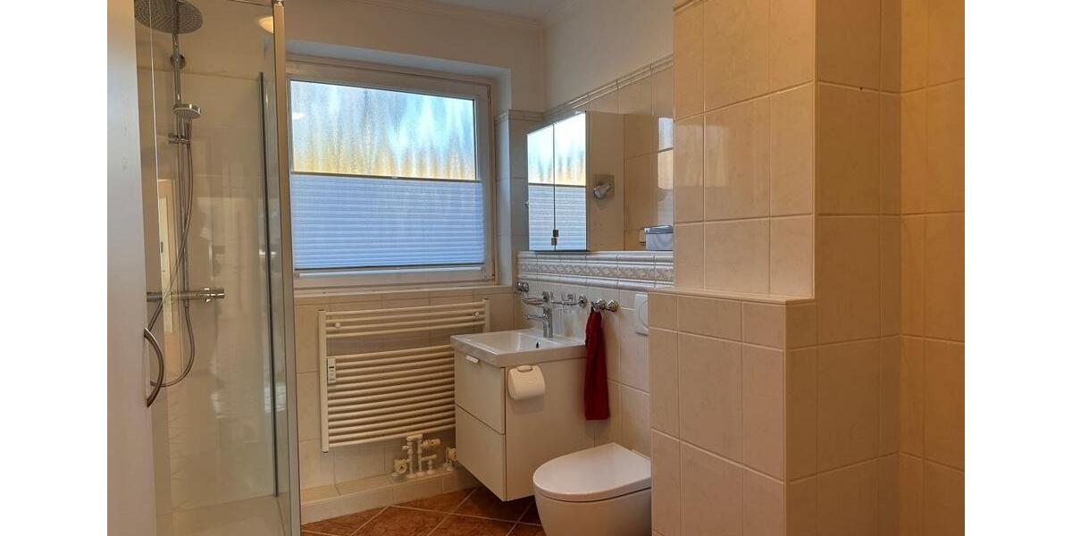 Etagenwohnung Flensburg - 3 Zimmer, 82 m&sup2;, 850&euro; | Angebot:26447249