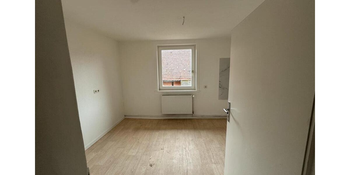 Etagenwohnung Delligsen - 4 Zimmer, 100 m&sup2;, 720&euro; | Angebot:26443669