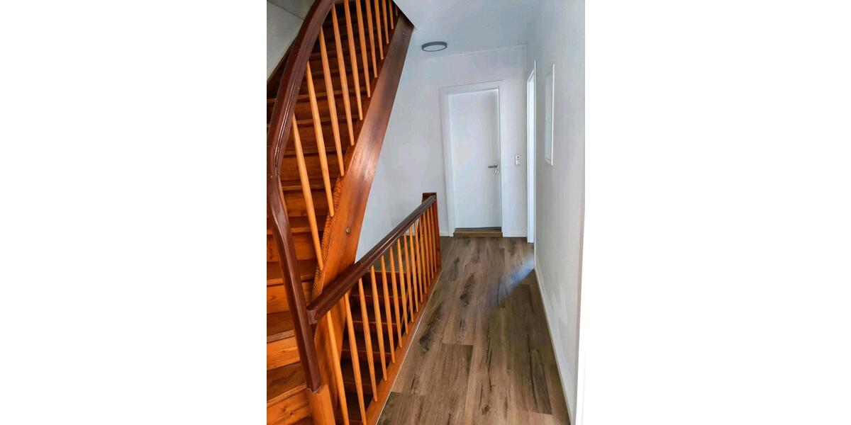 Etagenwohnung Hirzenhain - 3 Zimmer, 87 m&sup2;, 696&euro; | Angebot:26063144