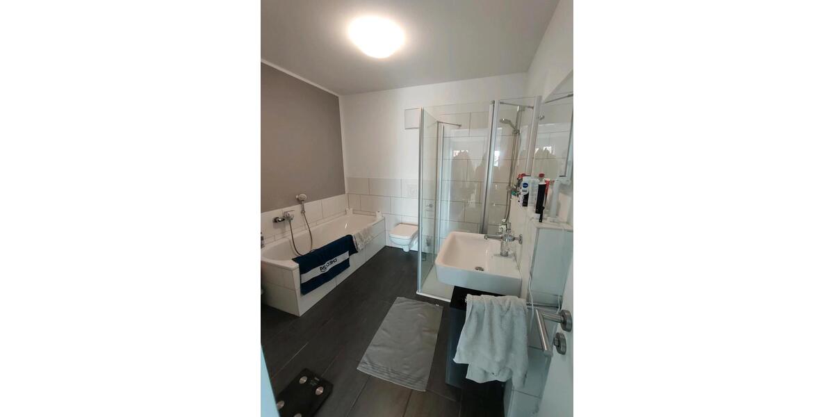 2-Zimmer-Wohnung mit riesiger Dachterrasse nur 815€ Kaltmiete 1 zimmer