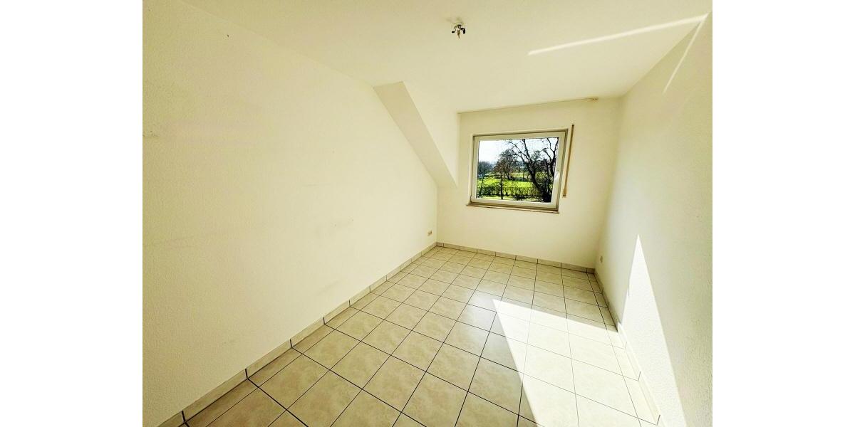 Etagenwohnung Alfter - 3 Zimmer, 90 m&sup2;, 845&euro; | Angebot:25271143