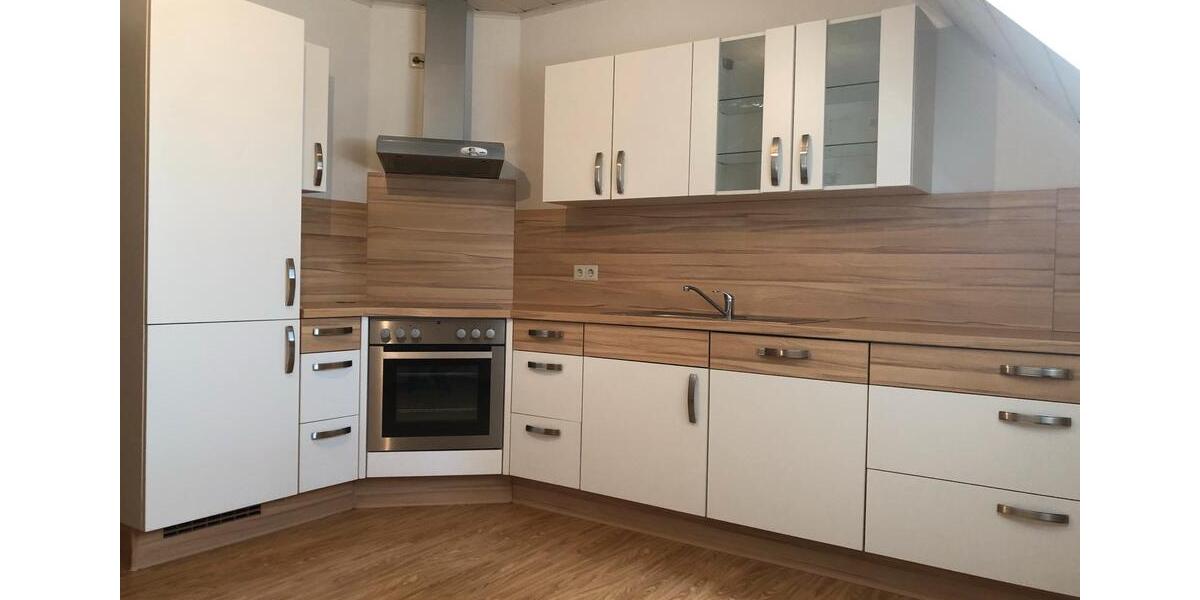 Dachgeschoßwohnung Surwold - 4 Zimmer, 100 m&sup2;, 680&euro; | Angebot:25174671