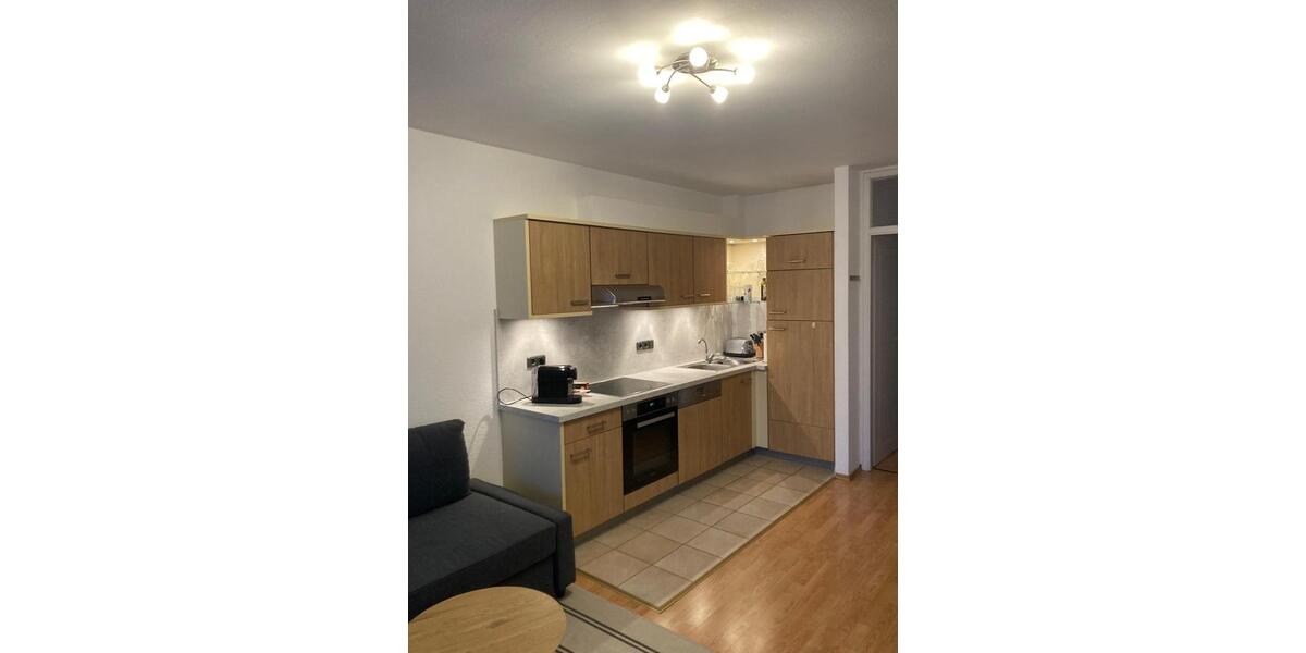 City trifft Ruhe – möbl. Wohnung direkte KÖ-Nähe & Rheinturmblick 2 zimmer