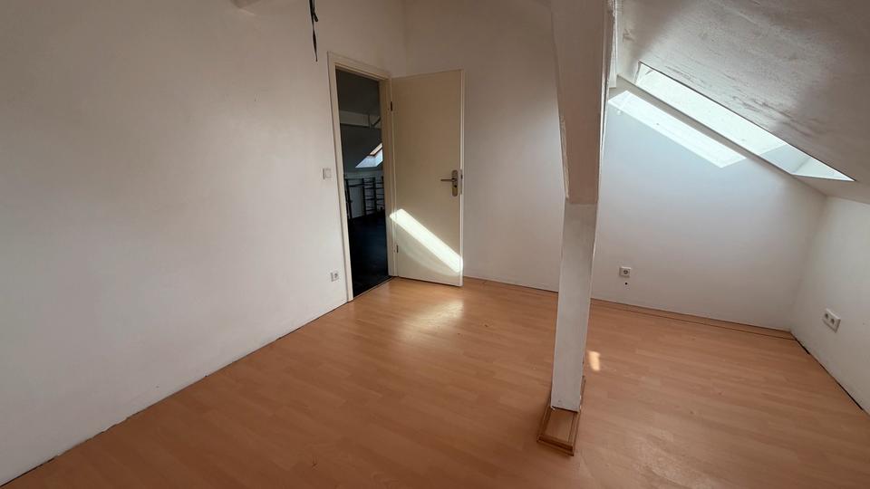 Dachgeschoßwohnung Schwanstetten - 3 Zimmer, 50 m&sup2;, 590&euro; | Angebot:26256516