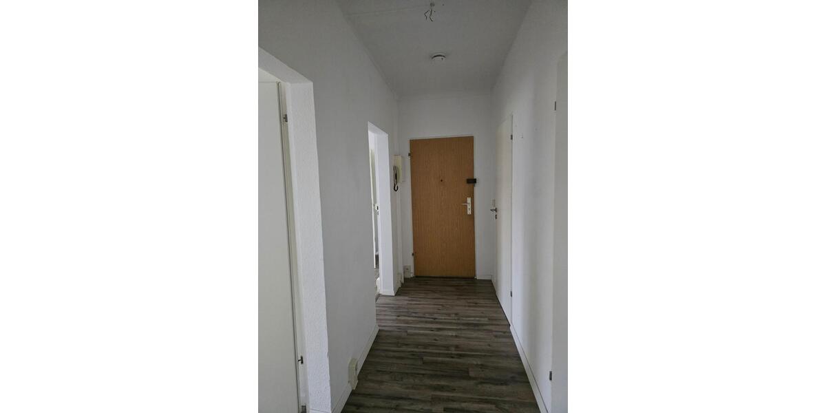 Etagenwohnung Hainichen - 3 Zimmer, 63 m&sup2;, 616&euro; | Angebot:23747657