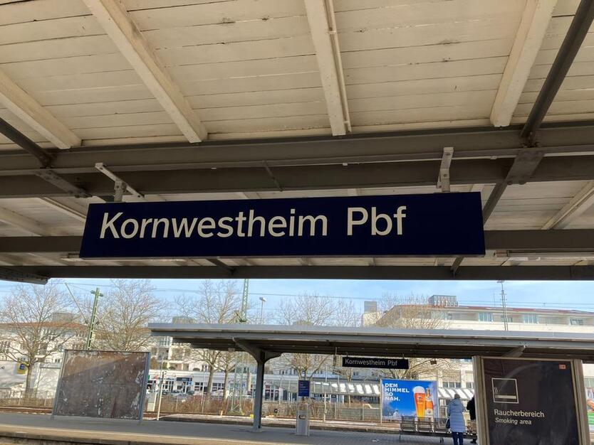 Kornwestheim 3er WG: (Berufseinsteiger&Studenten) zimmer