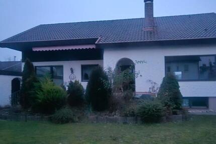 frisch renoviertes Haus in bester Lage zu vermieten 5 zimmer