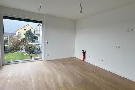 Wohnung Esslingen am Neckar Oberesslingen - 3 Zimmer, 81 m&sup2;, 1.585&euro; | Angebot:26004780