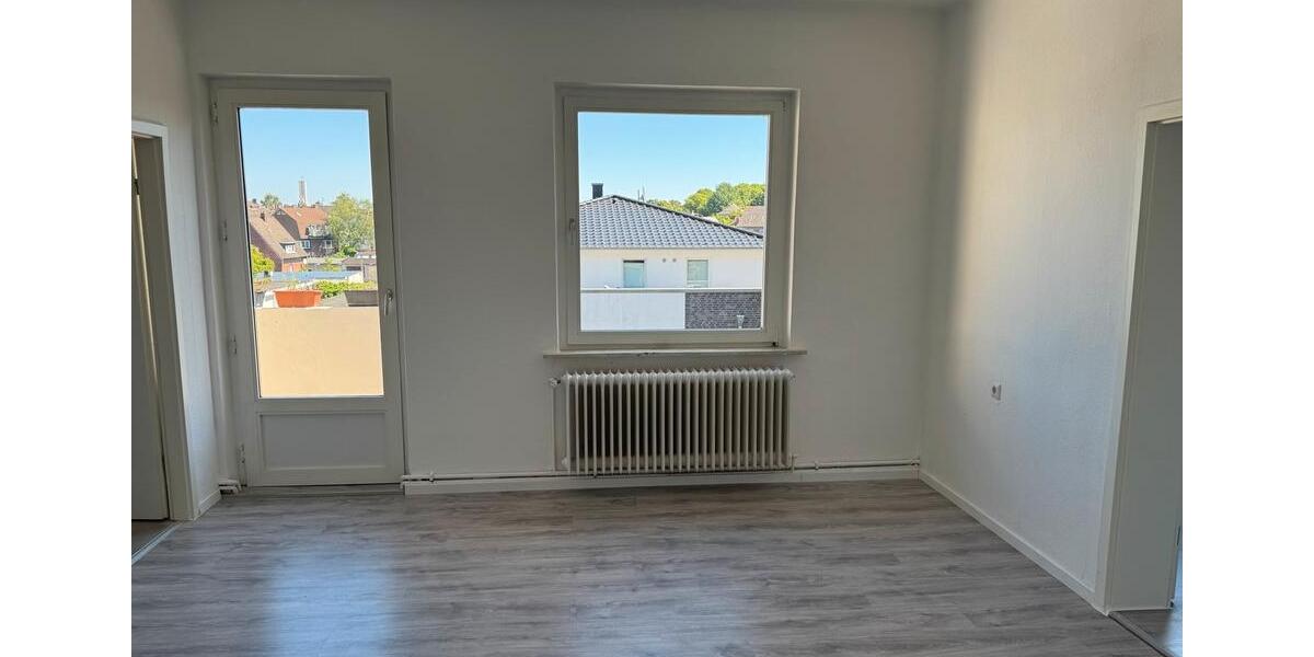 Etagenwohnung Wilhelmshaven - 4 Zimmer, 110 m&sup2;, 720&euro; | Angebot:26705876