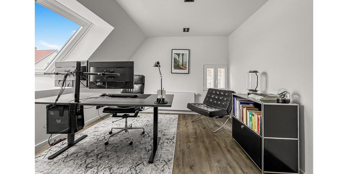 Dachgeschoßwohnung Lemgo - 2 Zimmer, 85 m&sup2;, 1.200&euro; | Angebot:26579037