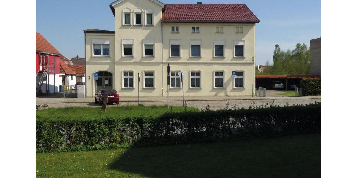 Dachgeschoßwohnung Mirow - 2.5 Zimmer, 64 m&sup2;, 416&euro; | Angebot:23697543