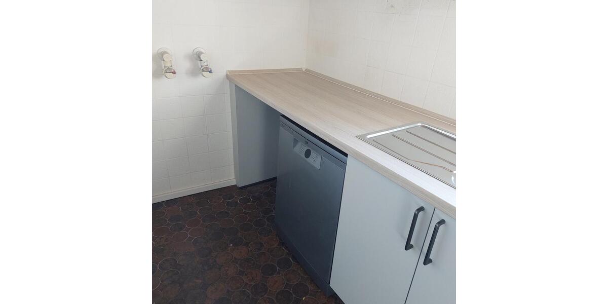 Etagenwohnung Flensburg - 5 Zimmer, 100 m&sup2;, 1.100&euro; | Angebot:25841223