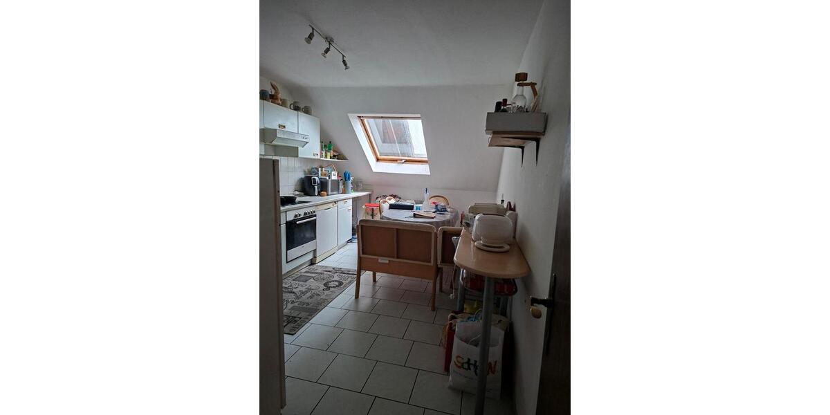 Dachgeschoßwohnung Blumberg - 4 Zimmer, 95 m&sup2;, 600&euro; | Angebot:26462122