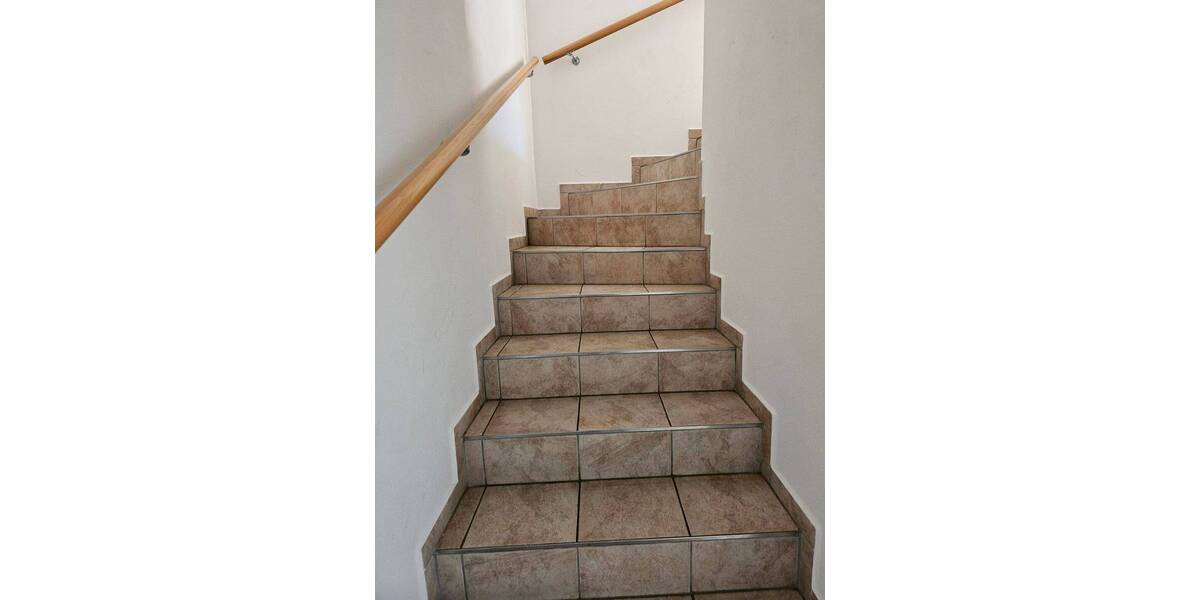 Doppelhaushälfte Burghausen - 6 Zimmer, 202 m&sup2;, 2.100&euro; | Angebot:25895860