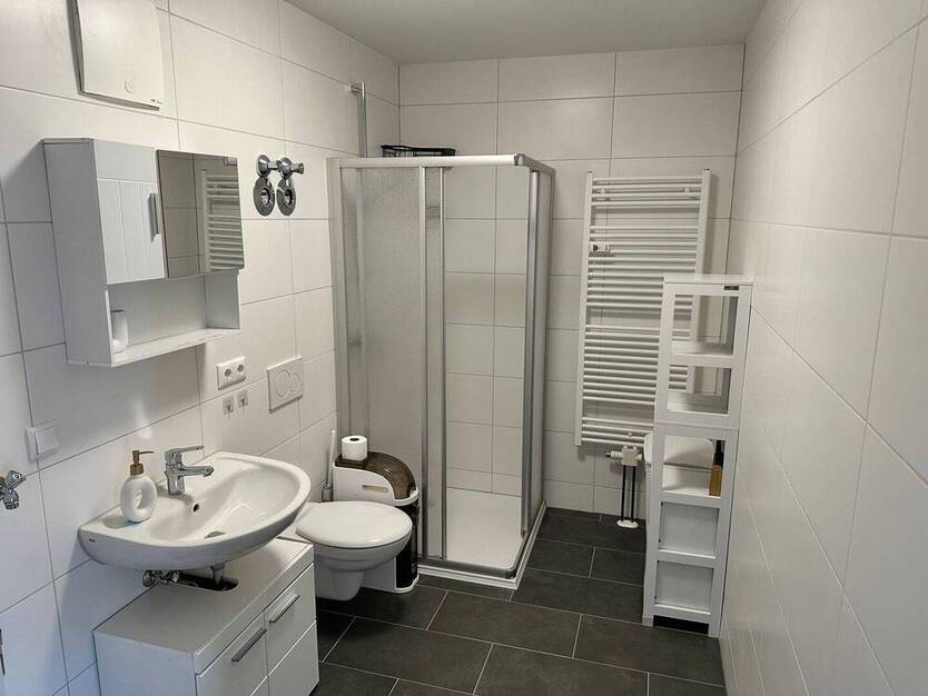 Moderne 1 Zimmer Wohnung KFW 55 mit Balkon, Einbauküche uvm.