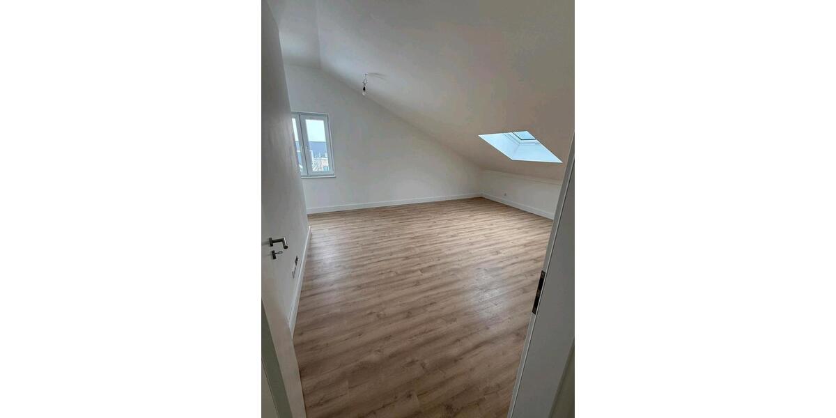 Dachgeschoßwohnung Bad Essen - 4 Zimmer, 125 m&sup2;, 1.300&euro; | Angebot:24681903