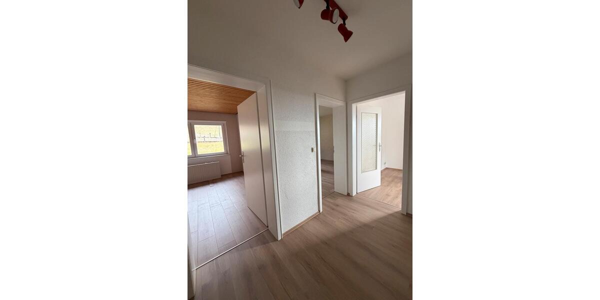 Etagenwohnung Poppenhausen (Wasserkuppe) - 1 Zimmer, 65 m&sup2;, 600&euro; | Angebot:26042006