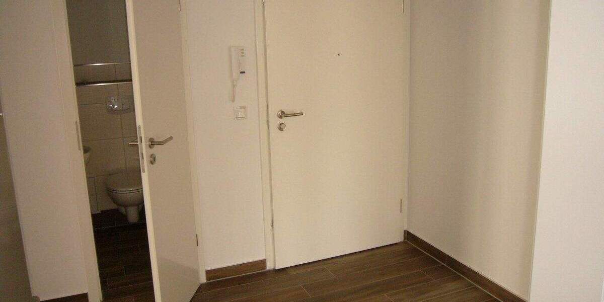 Etagenwohnung Stralsund Tribseer - 3 Zimmer, 90 m&sup2;, 1.170&euro; | Angebot:26641506