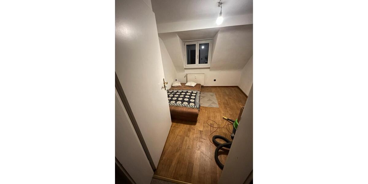 Wohnen auf Zeit Freiburg im Breisgau Munzingen - 5 Zimmer, 120 m&sup2;, 500&euro; | Angebot:26230411