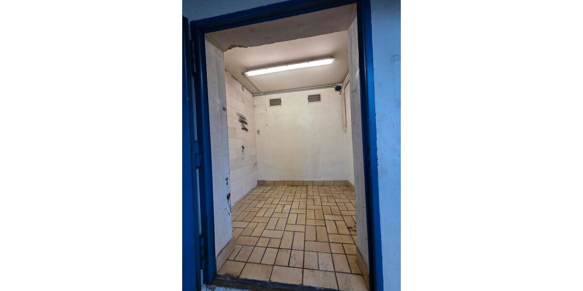 Halle zu vermieten zimmer