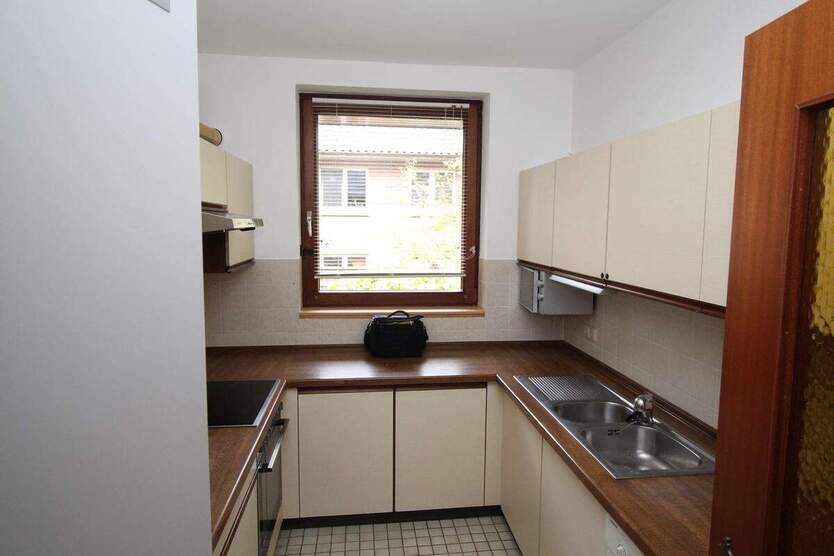 Besichtigungstermin am 23.10. um 14.30 Uhr, Dreizimmerwohnung mit Terrasse und Blick ins Grüne 3 zimmer