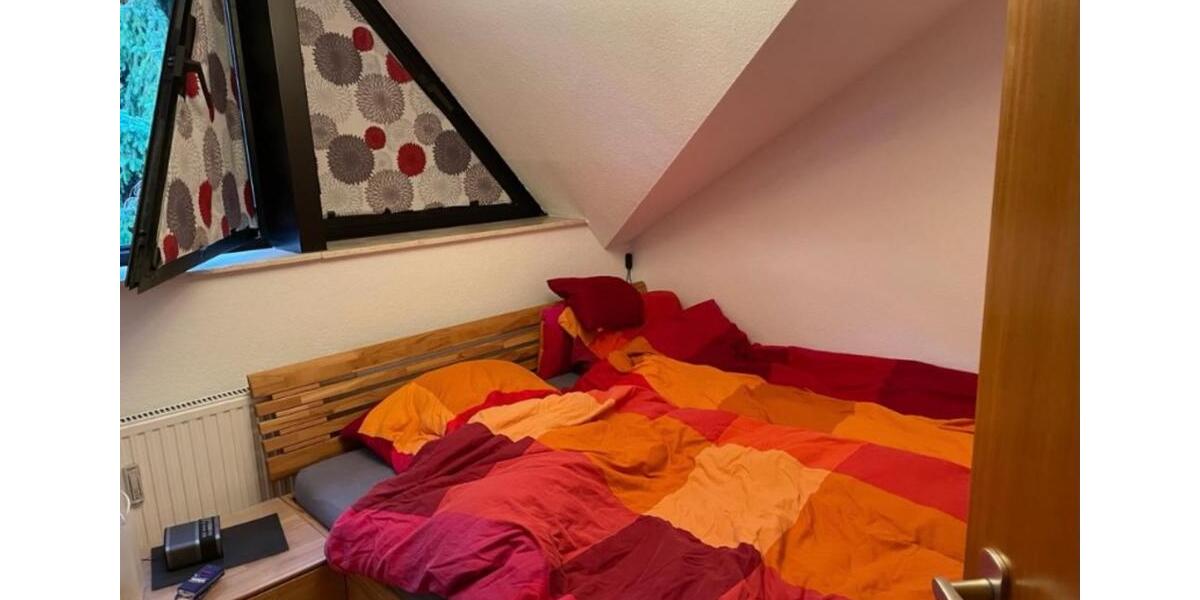 Dachgeschoßwohnung Saarbrücken Neue Bremm - 3 Zimmer, 94 m&sup2;, 1.000&euro; | Angebot:24822708