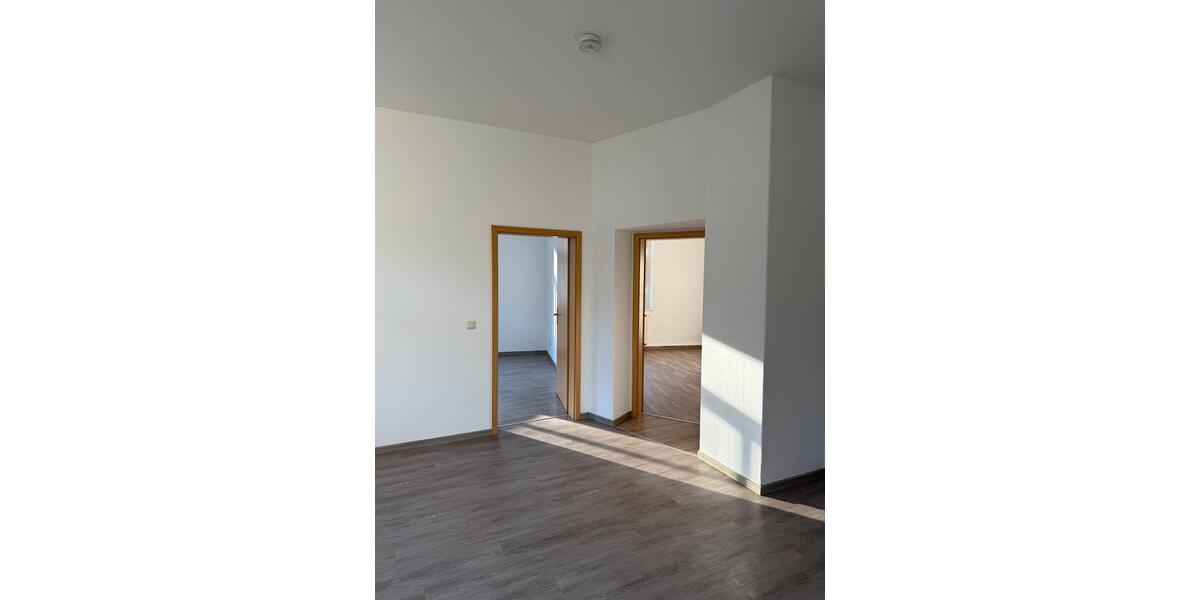 Etagenwohnung Döbeln - 4 Zimmer, 84 m&sup2;, 546&euro; | Angebot:25418321