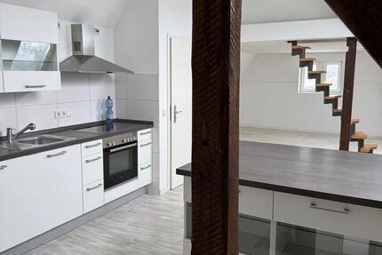 Schöne Dachgeschoss-Wohnung in 51645 GM-Derschlag 2.5 zimmer