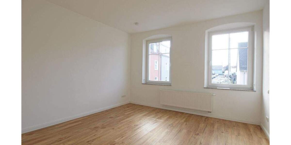 Etagenwohnung Frankenberg - 4 Zimmer, 100 m&sup2;, 600&euro; | Angebot:24388676