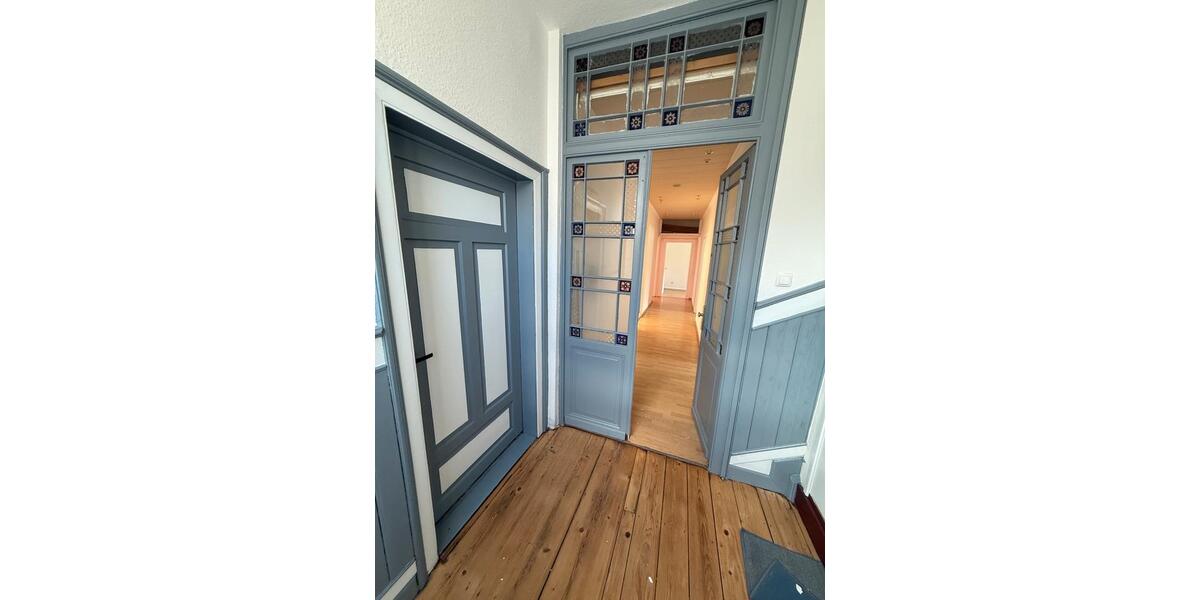 Etagenwohnung Wiesbaden - 4 Zimmer, 95 m&sup2;, 1.300&euro; | Angebot:24746302